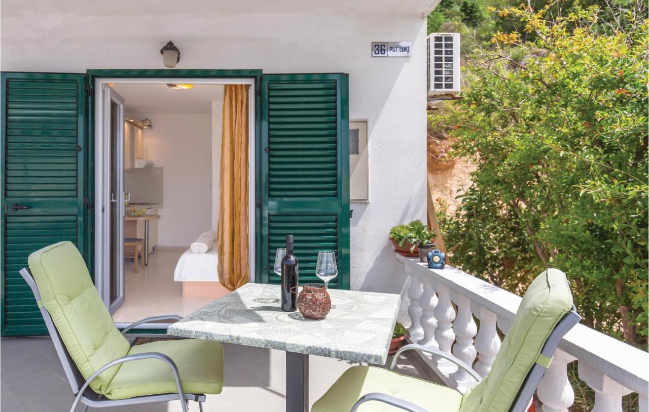 Lovely Apartment In Brela With House Sea View المظهر الخارجي الصورة
